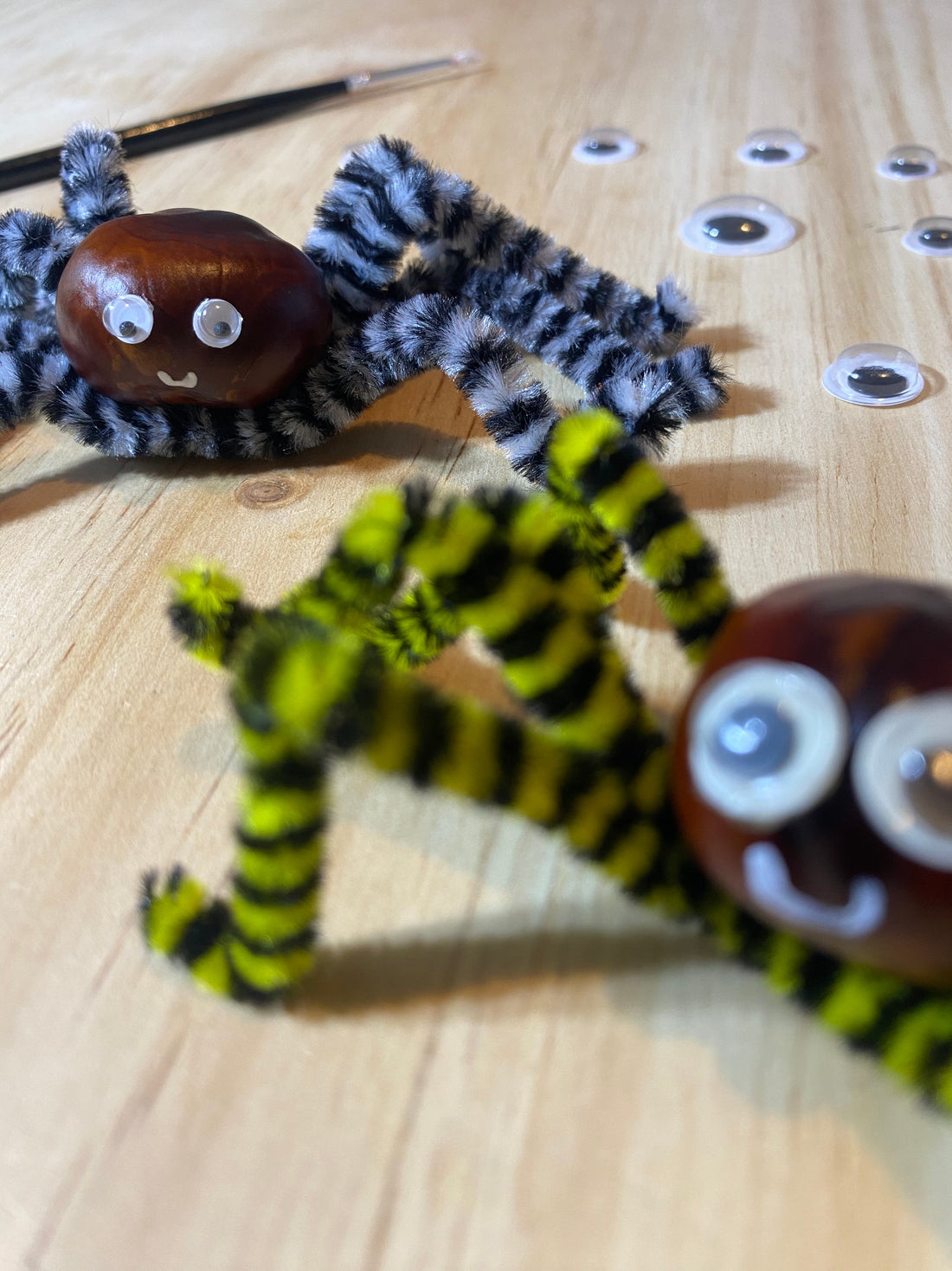 Spooky & Simple: Halloween Crafts for Kids 🎃👻 - Blog Post 012