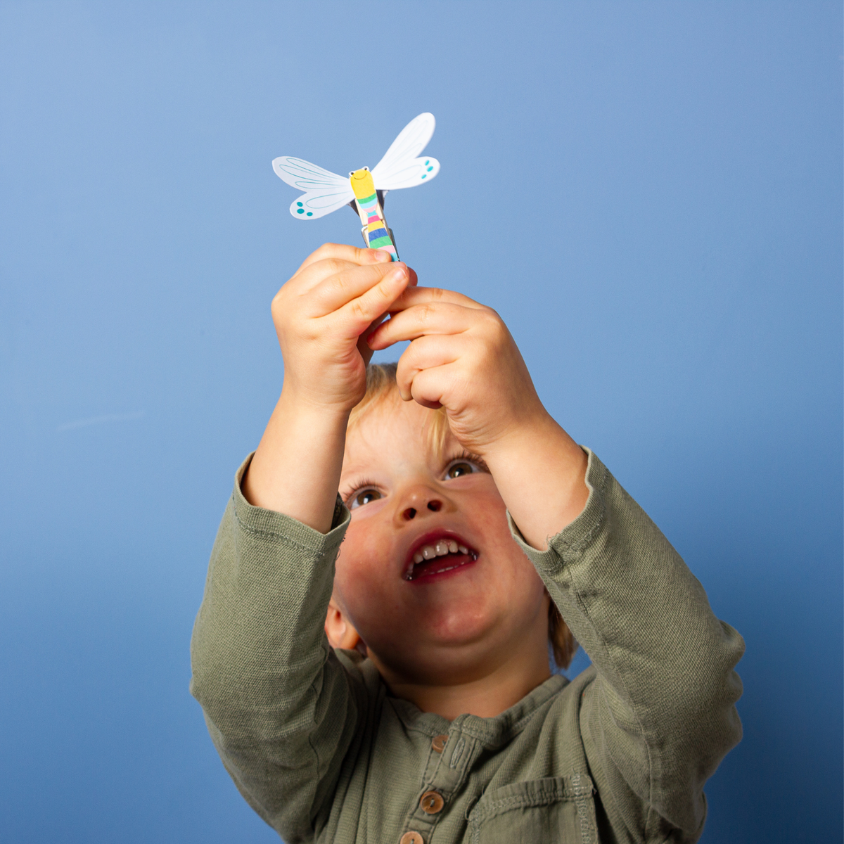 Make It Move - Busy Bugs Craft Kit for Kids