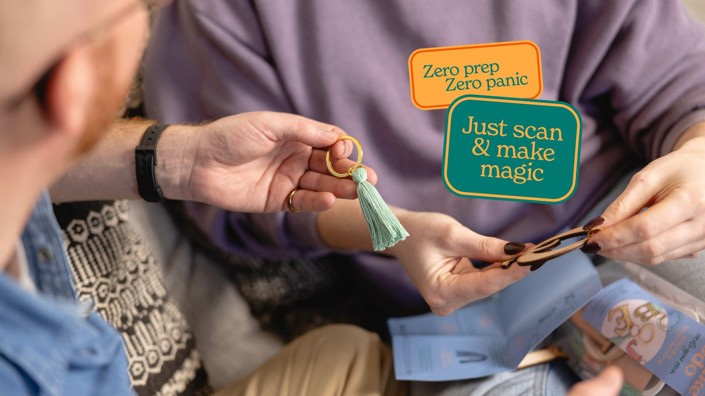 Let's Make & Do Paint Your Own Initial Keyring Kit